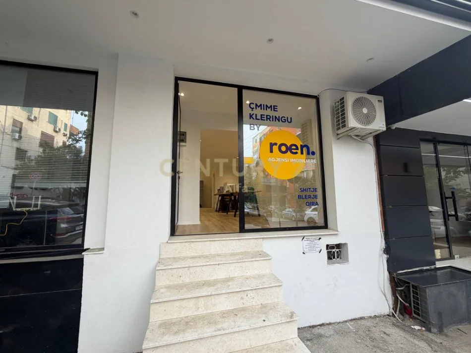 Tirane, jepet me qera zyre Kati 1, 30 m² 700 € (Rruga e Kosovareve)