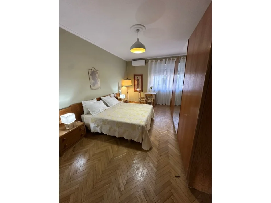 Tirane, jepet me qera apartament 1+1 , 70 m² 600 € (Myslym Shyri tregu cam)