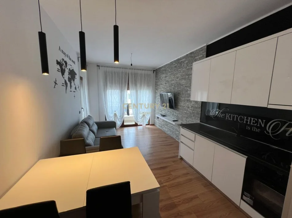 Tirane, shes apartament 2+1 Kati 2, 91 m² (fresk rruga e dajtit)