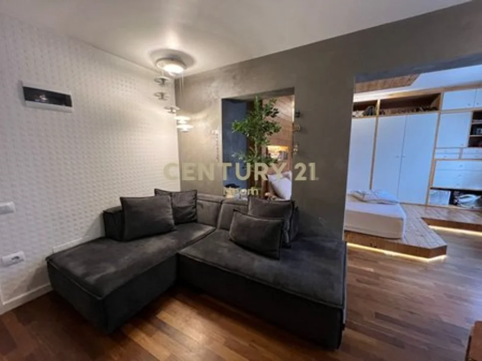 Tirane, shitet apartament 1+1 Kati 4, 49 m² 155.000 € 