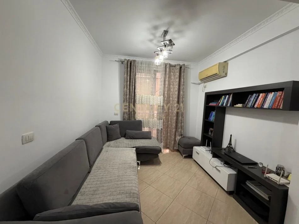 Tirane, shitet apartament 3+1 Kati 2, 116 m² 185.000 € (astiri)