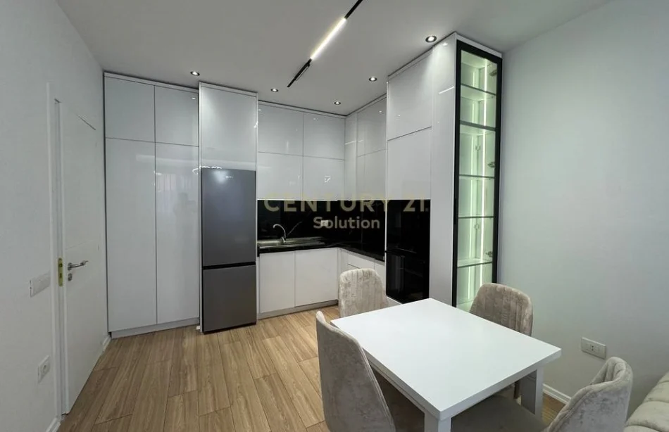 Tirane, jepet me qera apartament 1+1 Kati 5, 64 m² 650 € (Urban Gate , Astir)