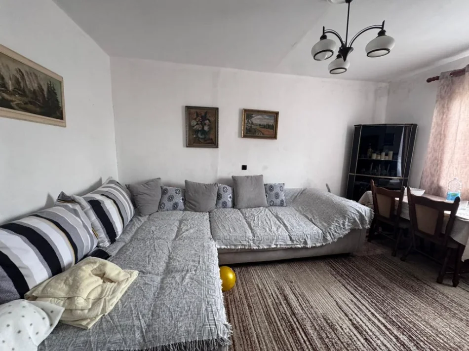 Tirane, jepet me qera apartament 1+1 Kati 4, 350 € 