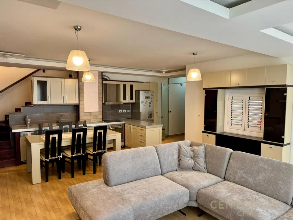 Tirane, shitet apartament duplex Dublex Kati 3, 126 m² 265.000 € (kodra e diellit)