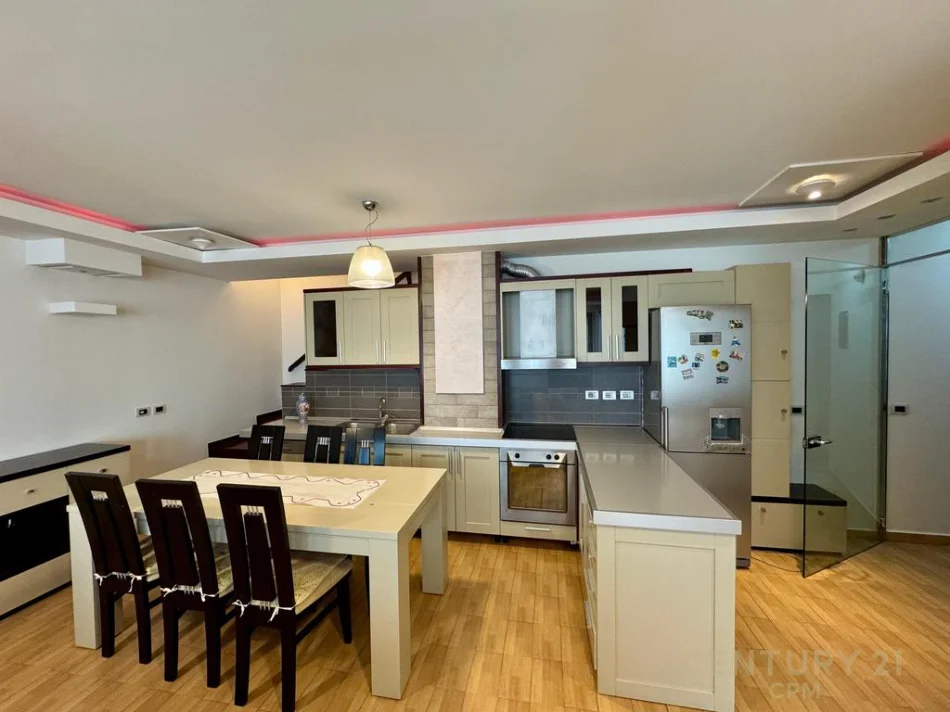 Tirane, shitet apartament 3+1 Kati 3, 126 m² 265.000 € (Kodra e Diellit)