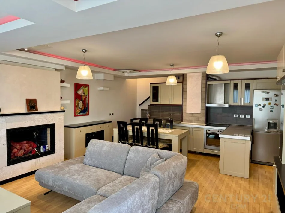 Tirane, shitet apartament duplex Dublex Kati 3, 126 m² 265.000 € (kodra e diellit)