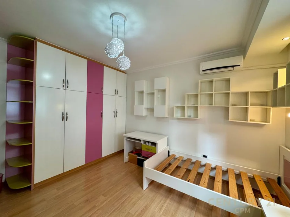 Tirane, shitet apartament 3+1 Kati 3, 126 m² 265.000 € (Kodra e Diellit)