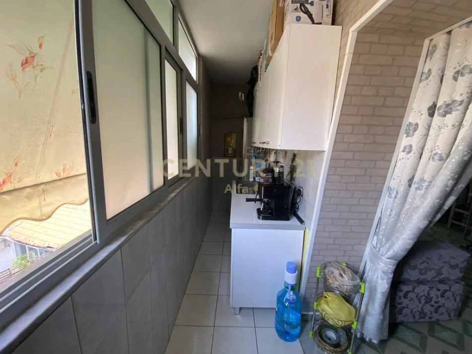 Tirane, shitet apartament 1+1+Ballkon Kati 3, 50 m² 144.000 € (selvia siri kodra)