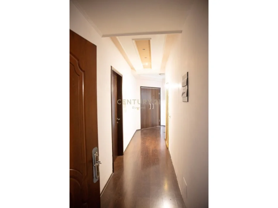 Tirane, shitet apartament 2+1+Ballkon Kati 6, 115 m² 196.000 € (kodra e diellit rrapo hekali)