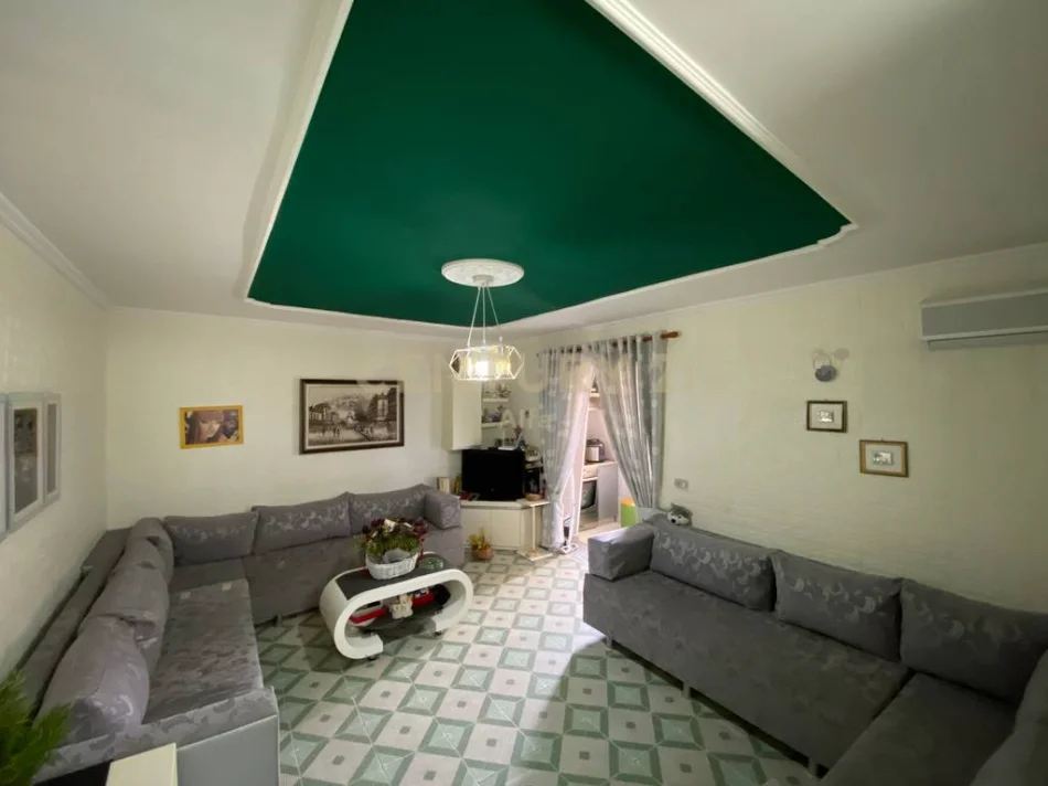 Tirane, shitet apartament 1+1+Ballkon Kati 3, 50 m² 144.000 € (selvia siri kodra)