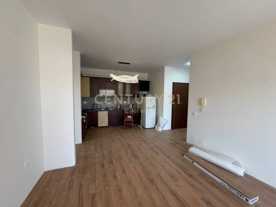 Tirane, shitet apartament 2+1 Kati 7, 108 m² 163.000 € (astir)