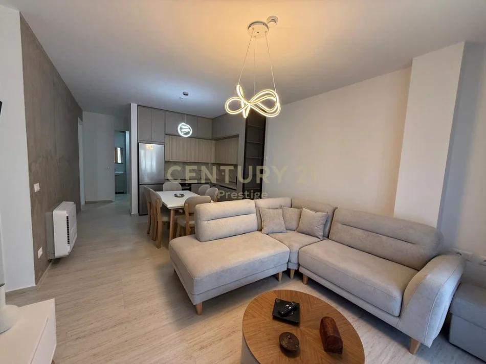 Tirane, jepet me qera apartament 3+1+Aneks+Ballkon Kati 2, 116 m² 1.450 € (Liqeni i Thate)