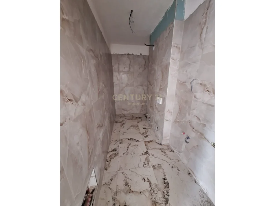 Tirane, shitet apartament 1+1 Kati 2, 55 m² 70.000 € (univers city)