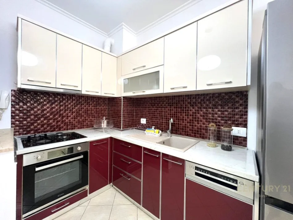 Tirane, shitet apartament 1+1+Ballkon Kati 2, 57 m² 130.000 € (don bosko)