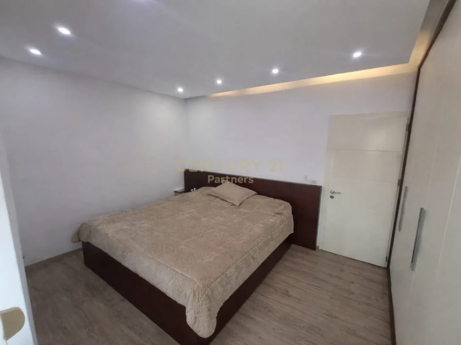 Tirane, shitet apartament 2+1 Kati 5, 74 m² 162.500 € (irfan tormini)