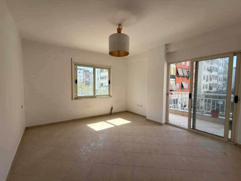 Tirane, shitet apartament Kati 1, 113 m² 238.000 € 