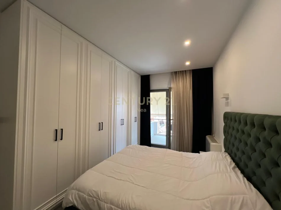 Tirane, jepet me qera apartament tek Kompleksi Delijorgji , 2+1+post parkimi, Kati 5, 104 m² 1.400 €