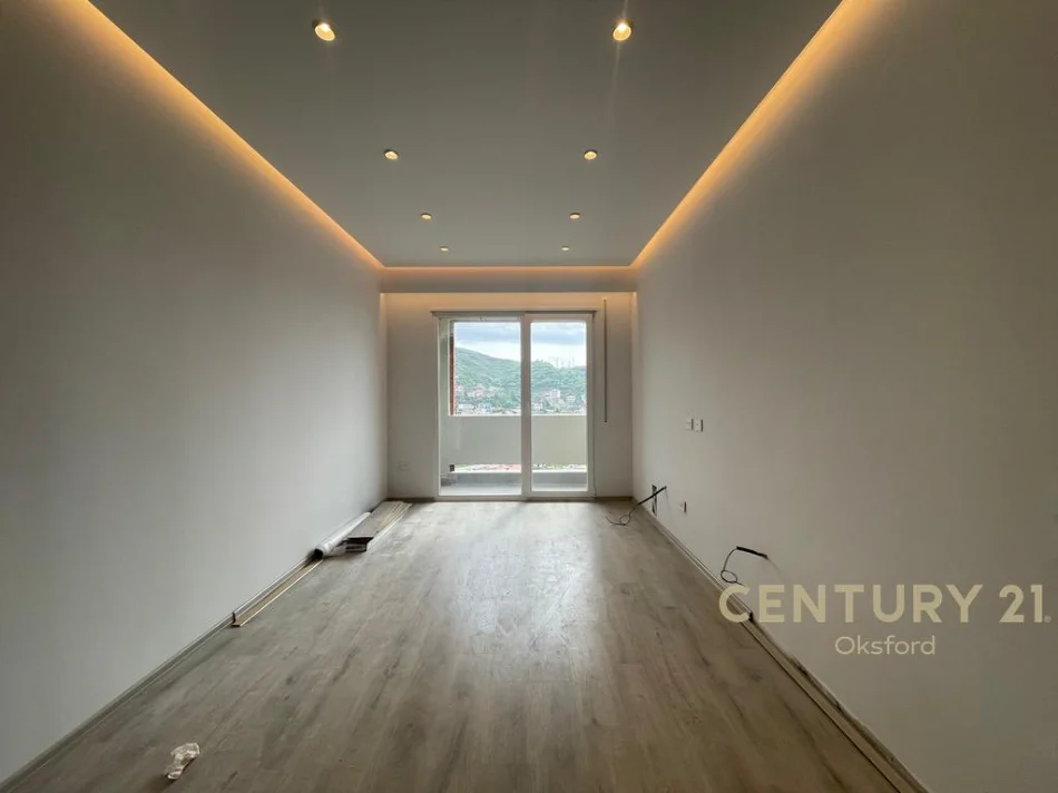 Tirane, shitet apartament 1+1+Ballkon Kati 12, 72 m² 160.000 € (selite)