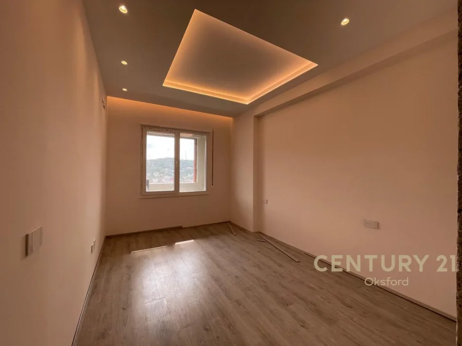 Tirane, shitet apartament 1+1+Ballkon Kati 12, 72 m² 160.000 € (selite)