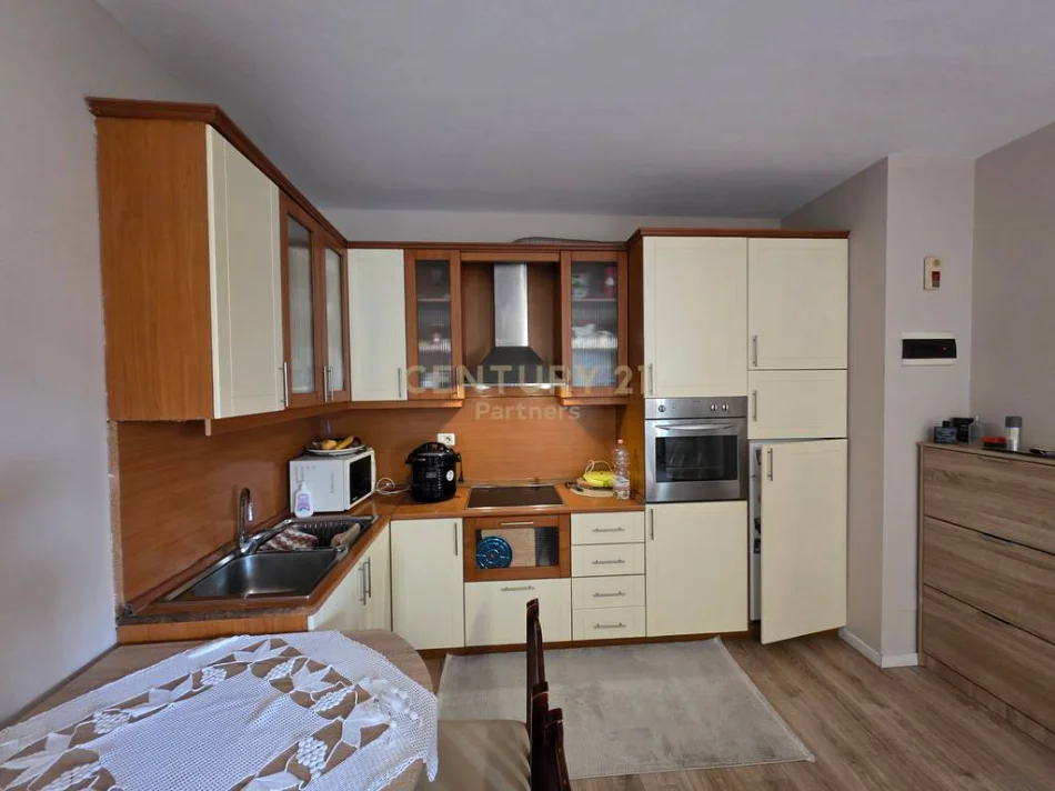 Tirane, shitet apartament 2+1 Kati 5, 73 m² 162.500 € (Irfan Tomini)