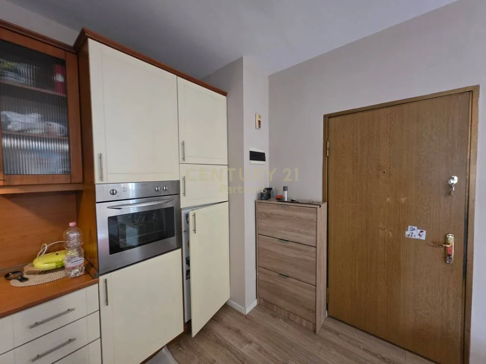 Tirane, shitet apartament 2+1 Kati 5, 73 m² 162.500 € (Irfan Tomini)