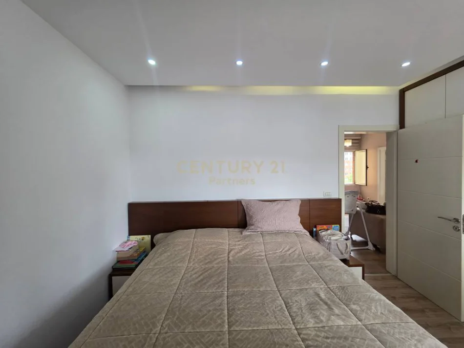 Tirane, shitet apartament 2+1 Kati 5, 73 m² 162.500 € (Irfan Tomini)