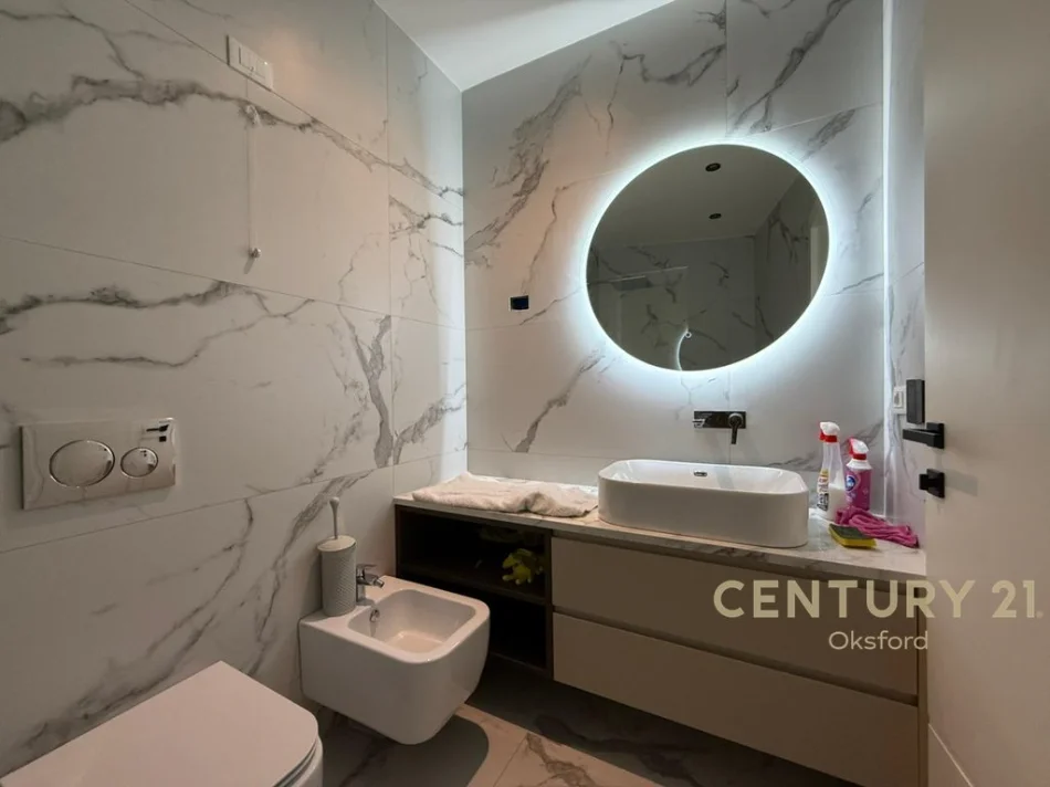 Tirane, jepet me qera apartament 2+1 Kati 6, 117 m² 2.300 € 