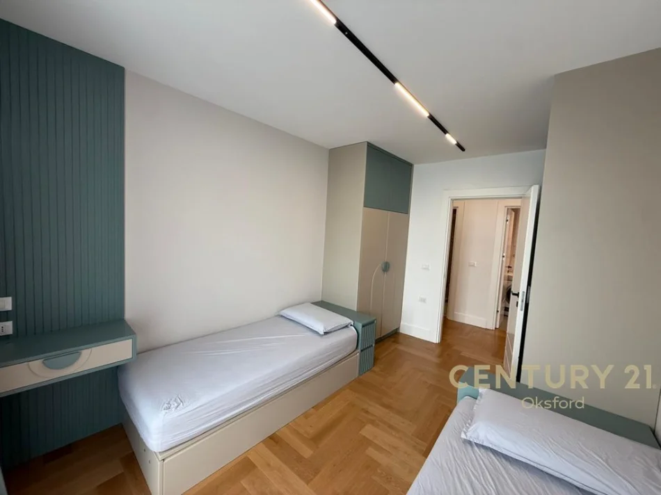 Tirane, jepet me qera apartament 2+1 Kati 6, 117 m² 2.300 € 