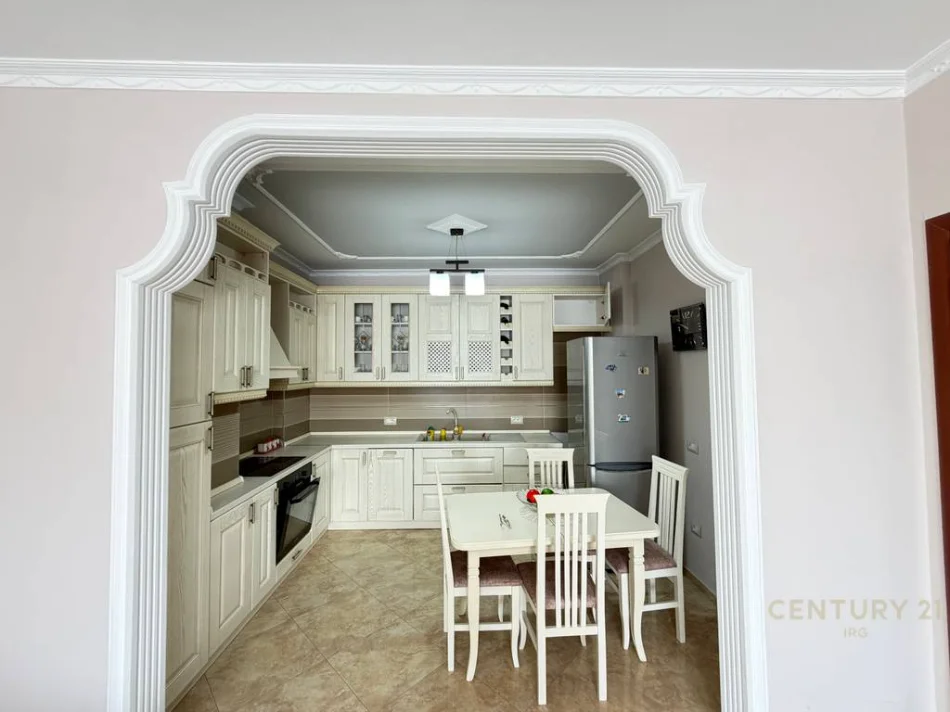 Tirane, jepet me qera apartament Kati 2, 750 € 
