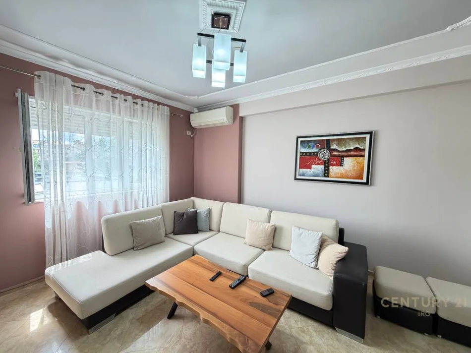 Tirane, jepet me qera apartament Kati 2, 750 € 