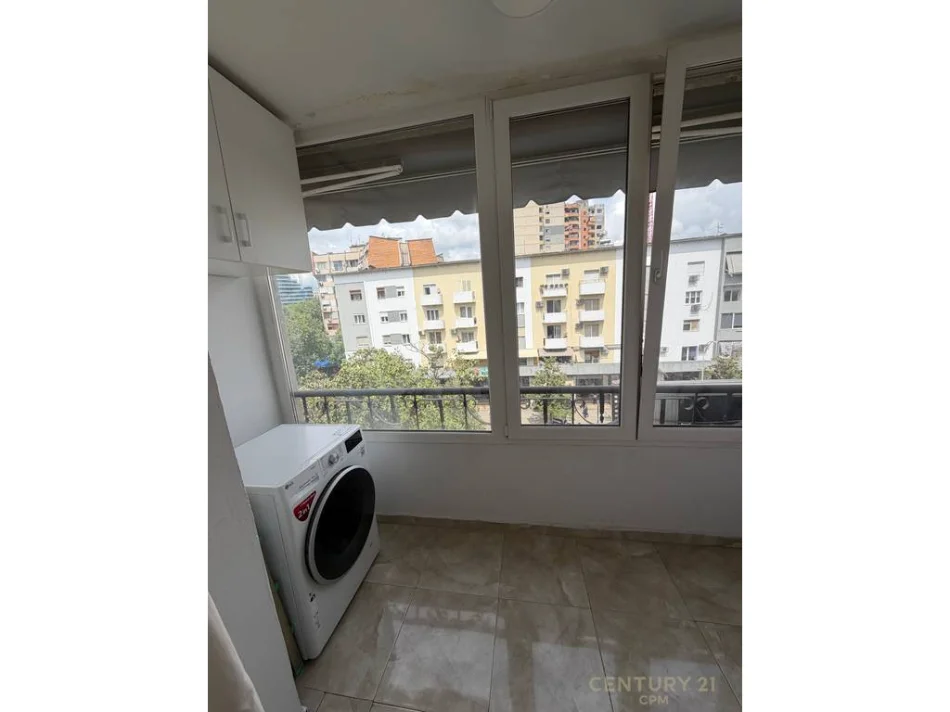 Tirane, jepet me qera apartament 2+1 Kati 5, 78 m² 700 € (sheshi skenderbej)
