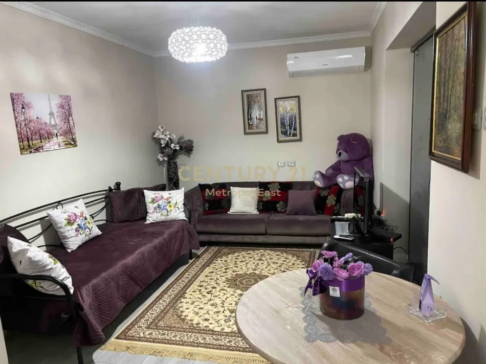 Tirane, jepet me qera apartament 1+1 Kati 2, 45 m² 650 € (myslym shyri)