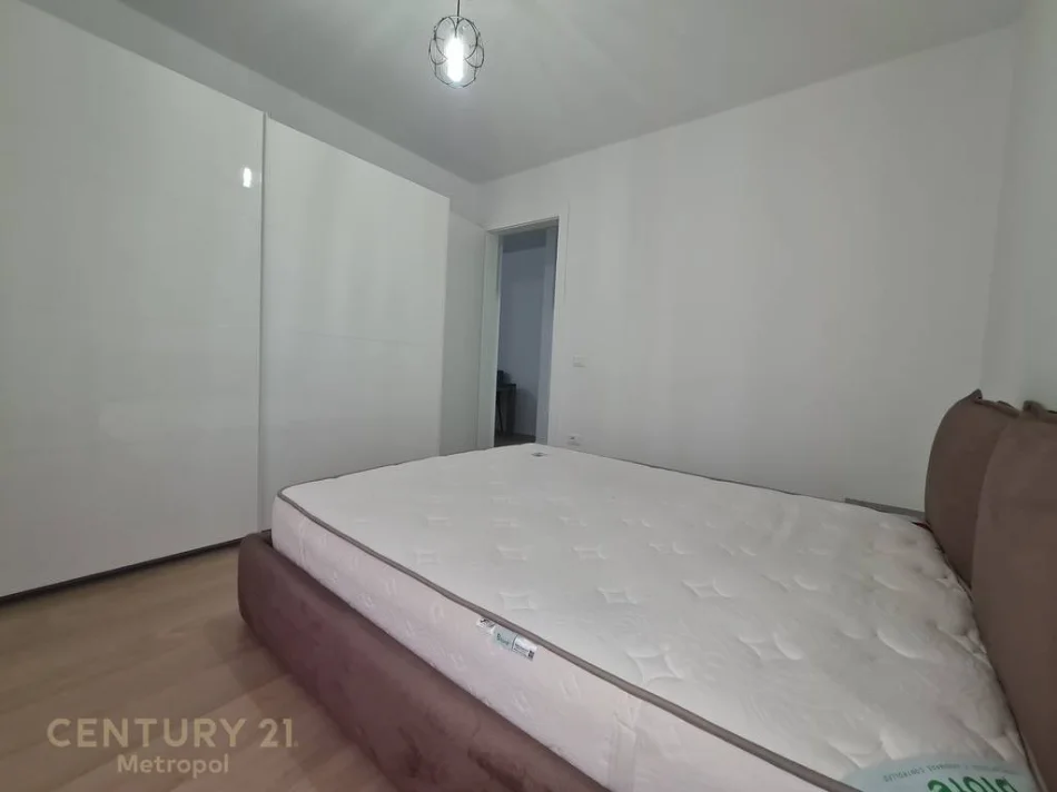 Tirane, jepet me qera apartament 1+1 Kati 3, 72 m² 750 € (delijorgji)