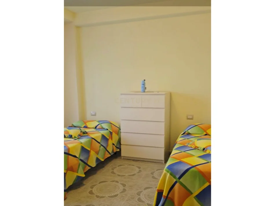 Durres, jepet me qera apartament 2+1+Ballkon Kati 9, 150 m² 700 € 