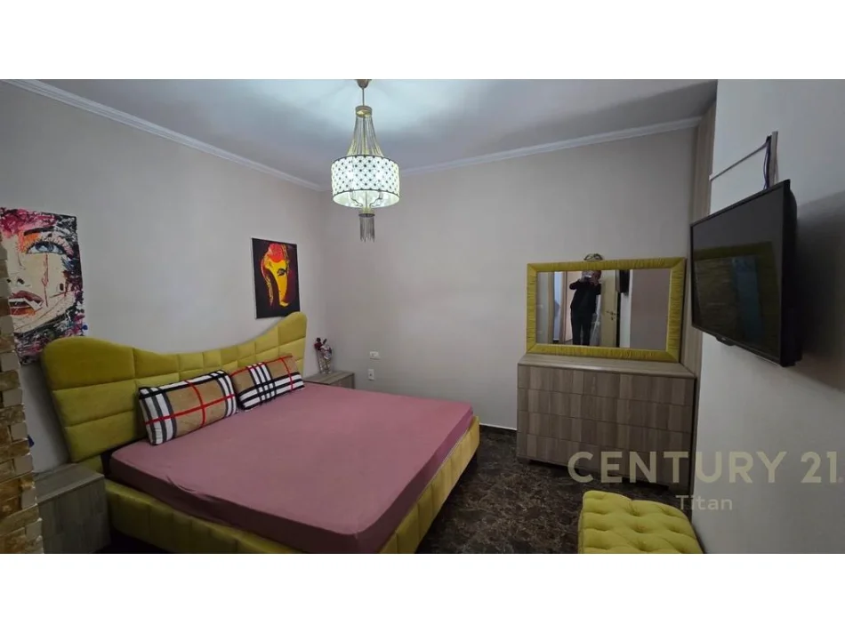 Tirane, shitet apartament 2+1 Kati 8, 87 m² 135.000 € (astir)