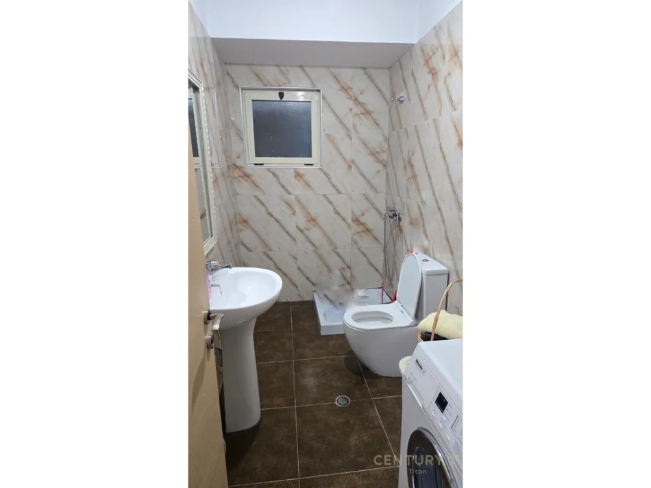 Tirane, shitet apartament 2+1 Kati 8, 87 m² 135.000 € (astir)