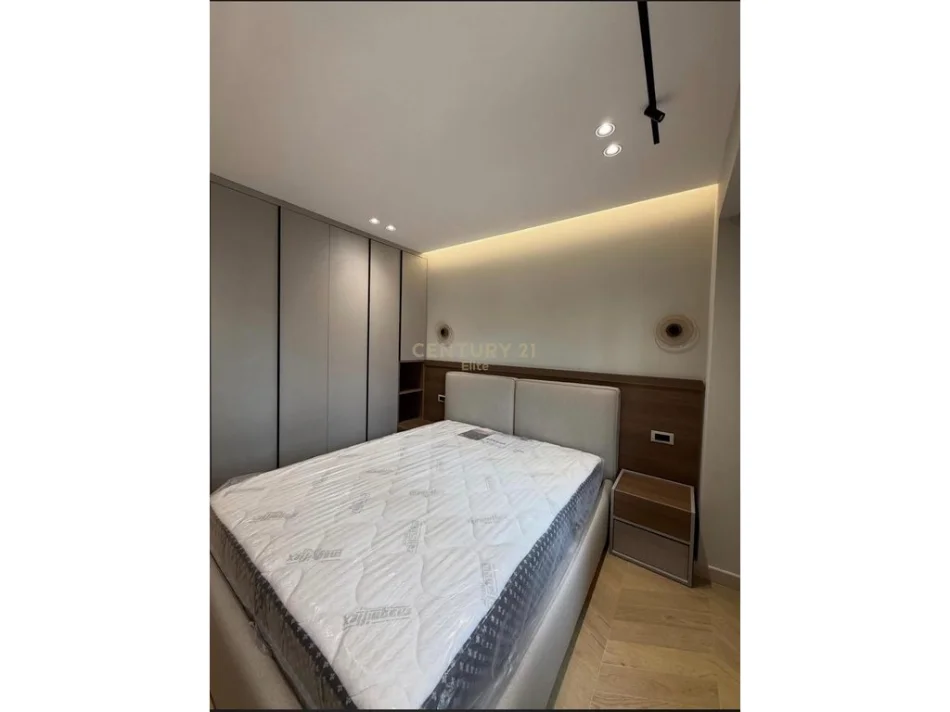 Tirane, jepet me qera apartament 1+1 Kati 4, 65 m² 1.000 € (mine peza)