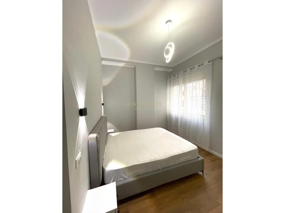 Tirane, shitet apartament 1+1 Kati 1, 70 m² 113.000 € (fresku)