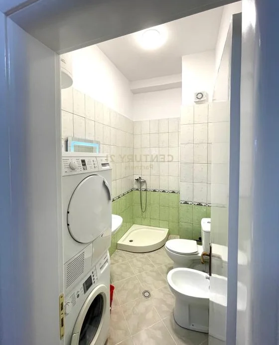 Tirane, shitet apartament 1+1 Kati 2, 70 m² 113.000 € (Fresku)