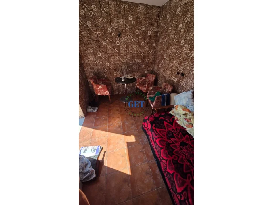 Durres, jepet me qera ambjent biznesi Kati 1, 118 m² 500 € (Xhafzotaj)