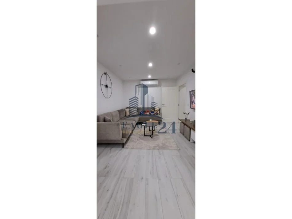 Tirane, shitet apartament 2+1 Kati 2, 103 m² 170.000 € (Mine Peza)