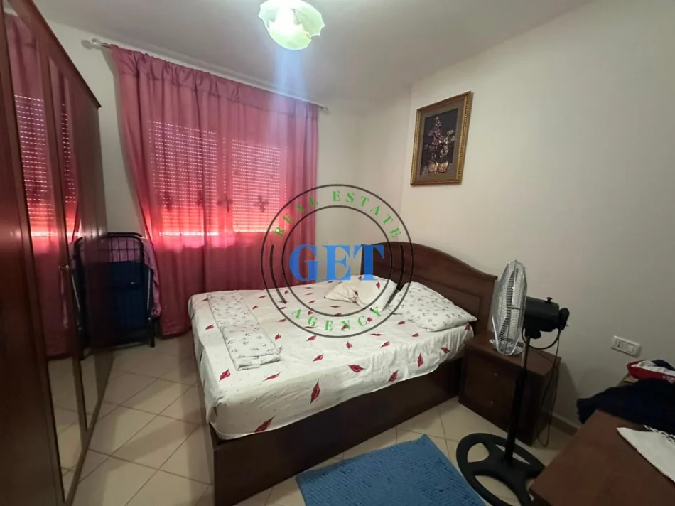 Durres, jepet me qera apartament , 200 € (Shkëmbi i Kavajës)