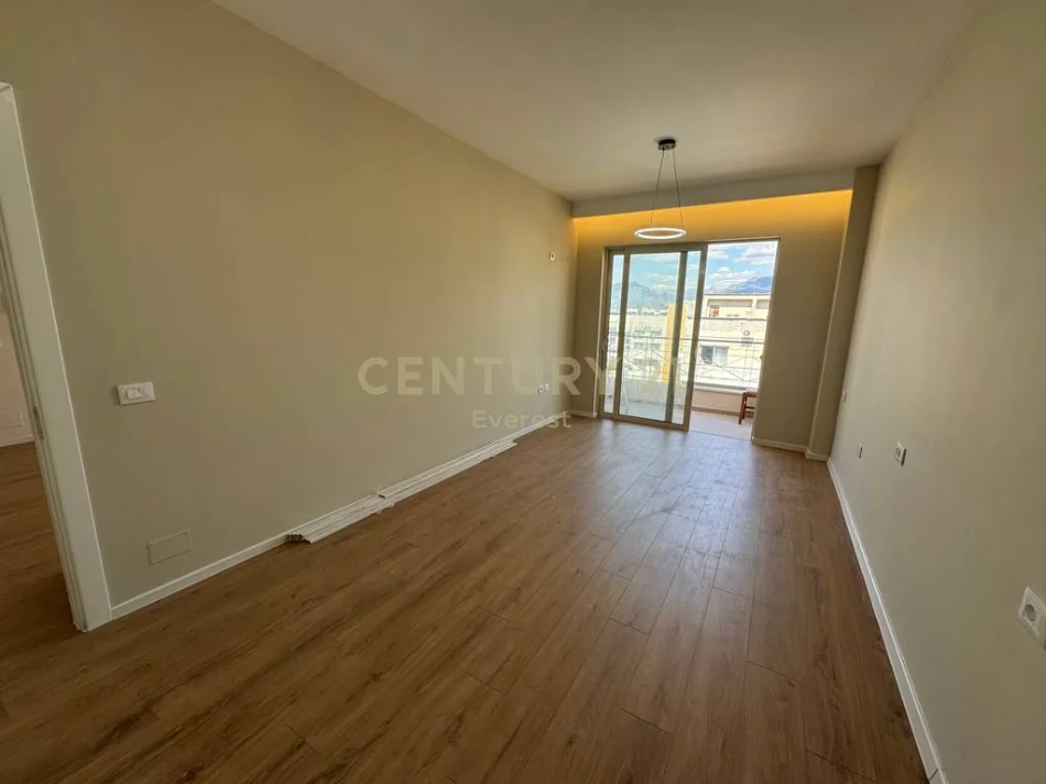 Tirane, shitet apartament 2+1 Kati 7, 108 m² 163.000 € (Astir)
