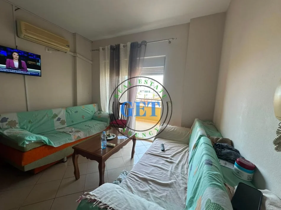 Durres, jepet me qera apartament , 200 € (Shkëmbi i Kavajës)
