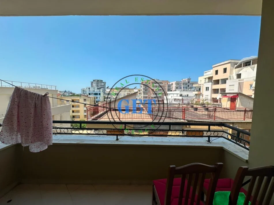 Durres, jepet me qera apartament , 200 € (Shkëmbi i Kavajës)