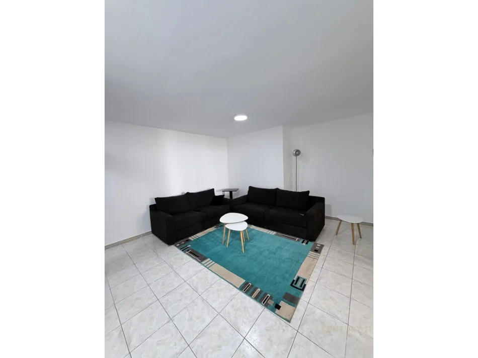 Tirane, jepet me qera apartament 2+1 Kati 4, 98 m² 500 € (shkolla e baletit)