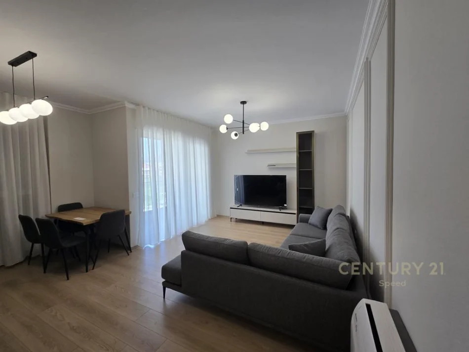 Tirane, jepet me qera apartament 2+1 Kati 2, 90 m² 700 € (bulevardi i ri)