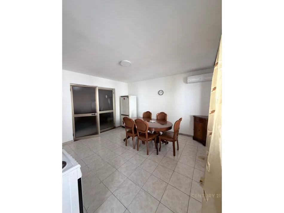 Tirane, jepet me qera apartament 2+1 Kati 4, 98 m² 500 € (shkolla e baletit)