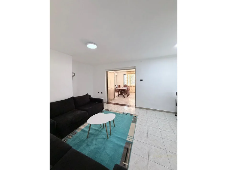 Tirane, jepet me qera apartament 2+1 Kati 4, 98 m² 500 € (shkolla e baletit)