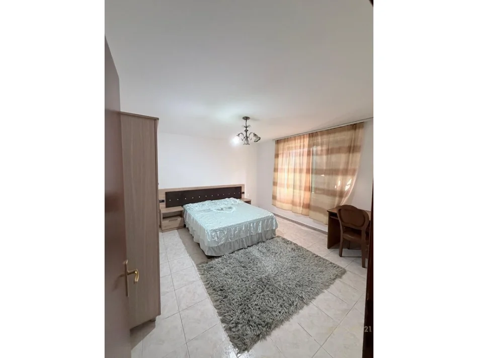 Tirane, jepet me qera apartament 2+1 Kati 4, 100 m² 500 € 